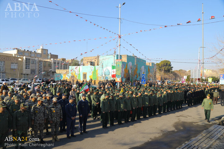Photos: Commemorating beginning of Fajr decade in Qom