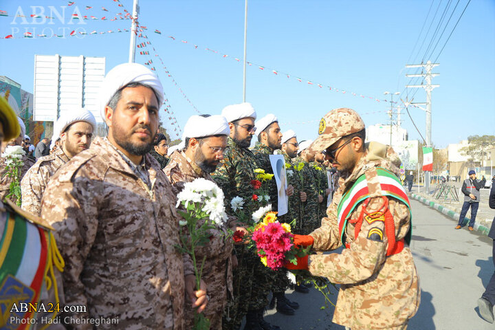Photos: Commemorating beginning of Fajr decade in Qom