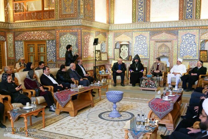 Photos: Session of leaders of divine religions in Isfahan