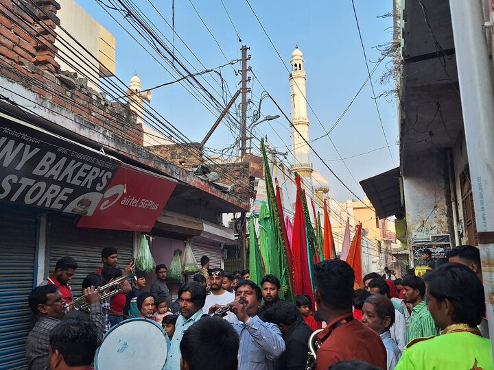 Indian Muslim celebrate birth of grandson of prophet Muhammad