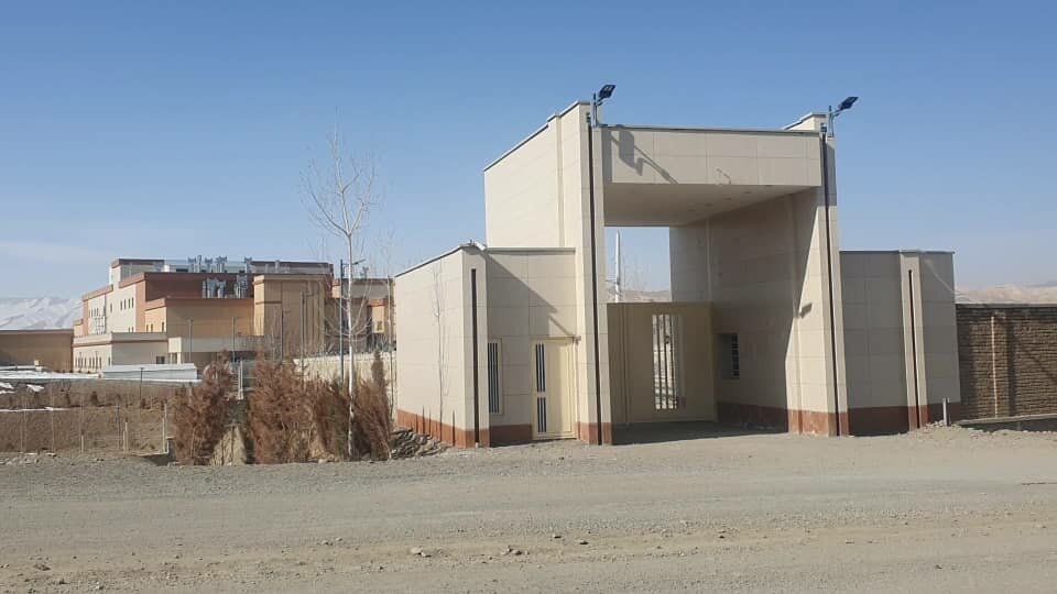 بیمارستان ۱۲۰ تخت‌خوابه امام خمینی در بامیان افغانستان پس از ۹ سال تکمیل شد / موانعی از سوی طالبان برای افتتاح این بیمارستان وجود دارد