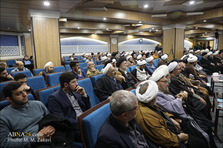 رونمایی کتاب