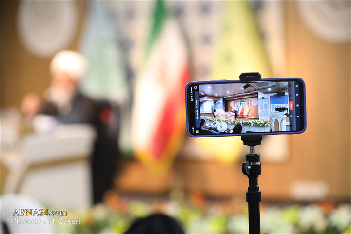رونمایی کتاب