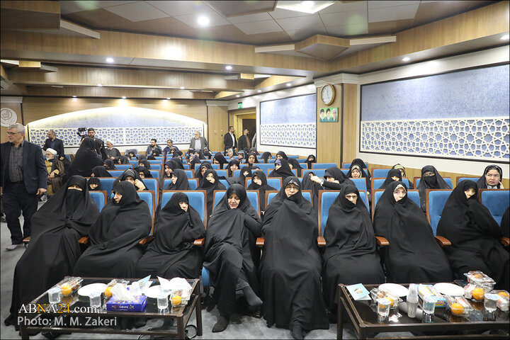 رونمایی کتاب