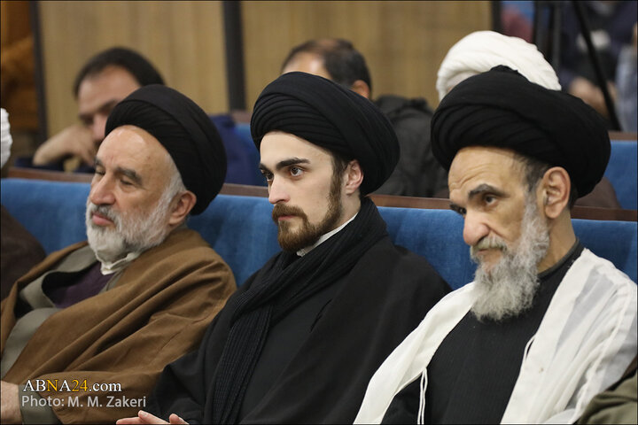 رونمایی کتاب