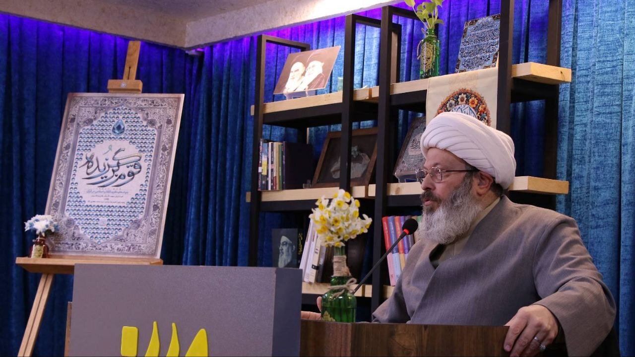 کتاب «قوم برگزیده» در انتشارات مسجد مقدس جمکران رونمایی شد