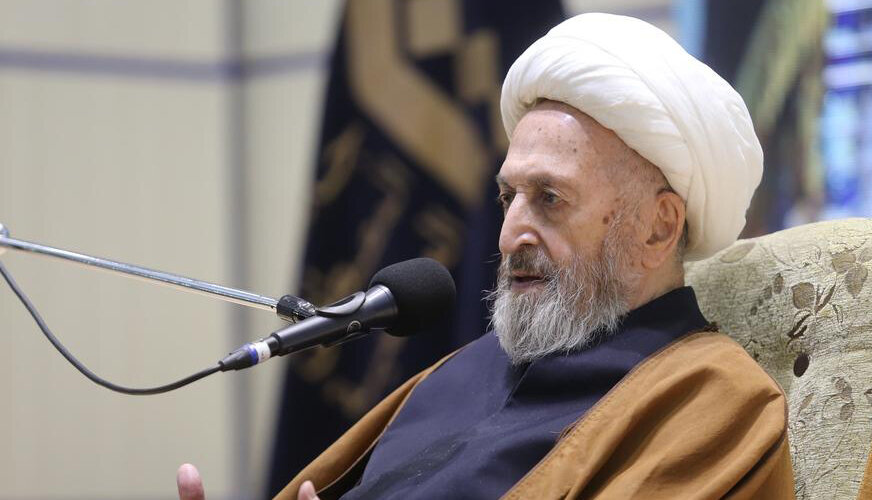 اهانت به نظام‌ جمهوری اسلامی و مقام‌ رهبری نشانه عجز و درماندگی دشمن است