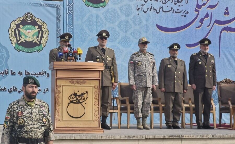 Funeral of martyr Sayyed Nasrallah another repudiation of hollow illusions of criminal Zionist gang: Iran's Army chief