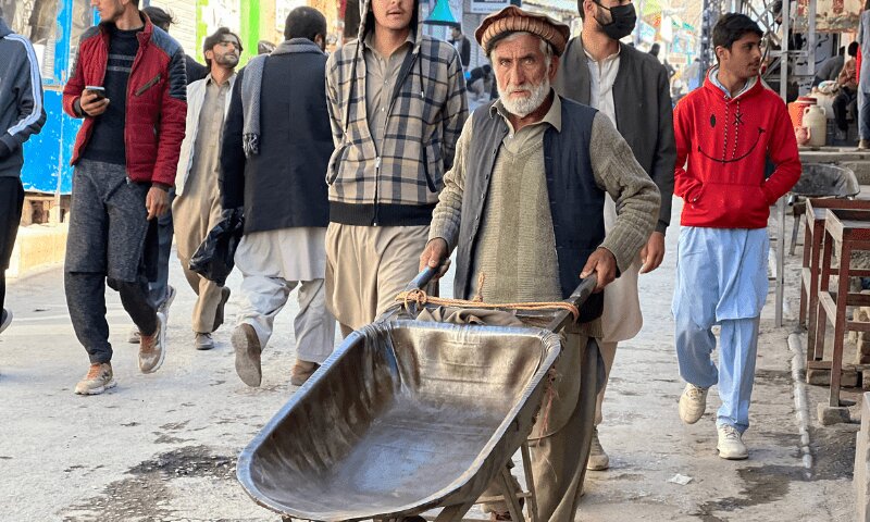Ramadan; food shortage continues in Parachinar, roads remain blocked despite operation