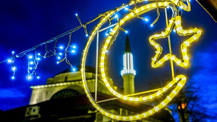 روزه؛ تمرین انفرادی، ضیافت اجتماعی