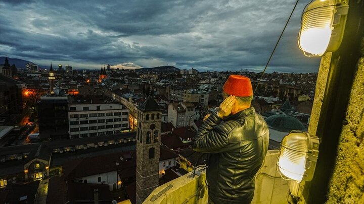 Photos: Muslims in Sarajevo welcome start of Ramadan