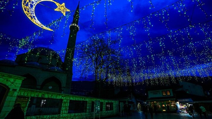 Photos: Muslims in Sarajevo welcome start of Ramadan
