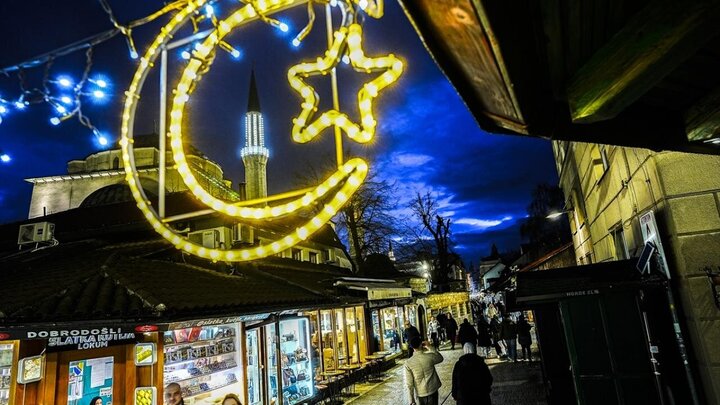 Photos: Muslims in Sarajevo welcome start of Ramadan