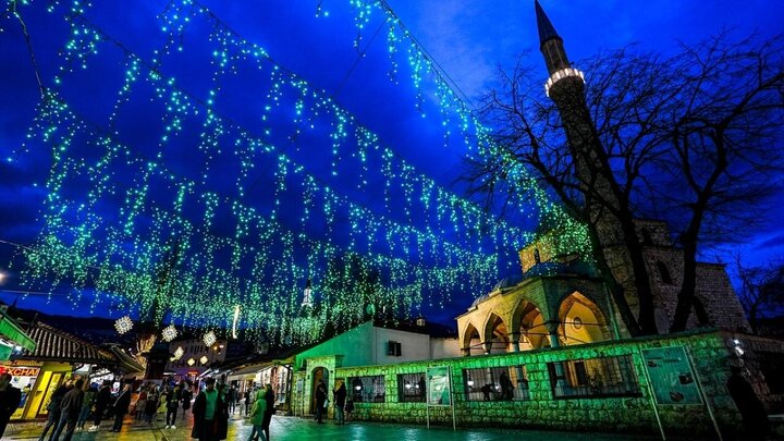 Photos: Muslims in Sarajevo welcome start of Ramadan