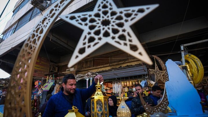 Photos: Shorja market in Baghdad on eve of holy month of Ramadan