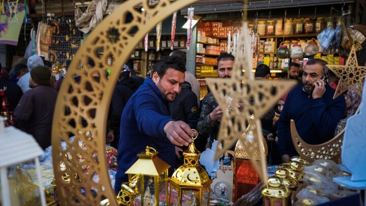 Photos: Shorja market in Baghdad on eve of holy month of Ramadan