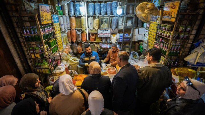 Photos: Shorja market in Baghdad on eve of holy month of Ramadan
