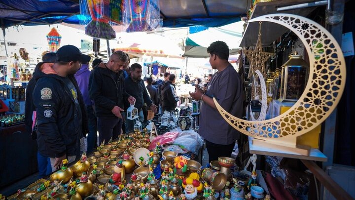 Photos: Shorja market in Baghdad on eve of holy month of Ramadan