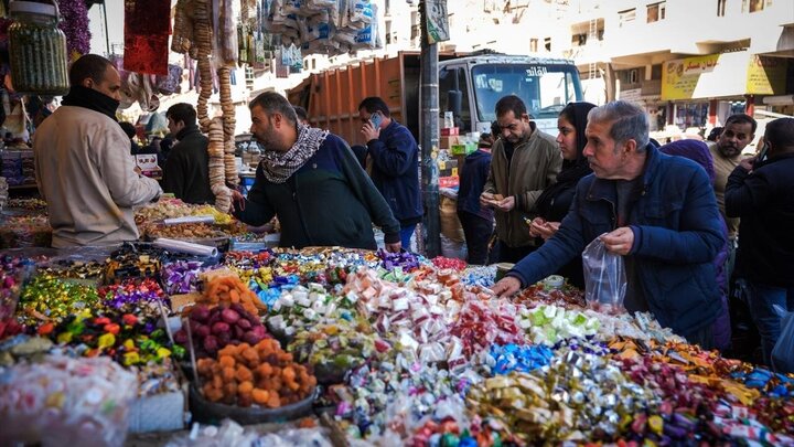 Photos: Shorja market in Baghdad on eve of holy month of Ramadan