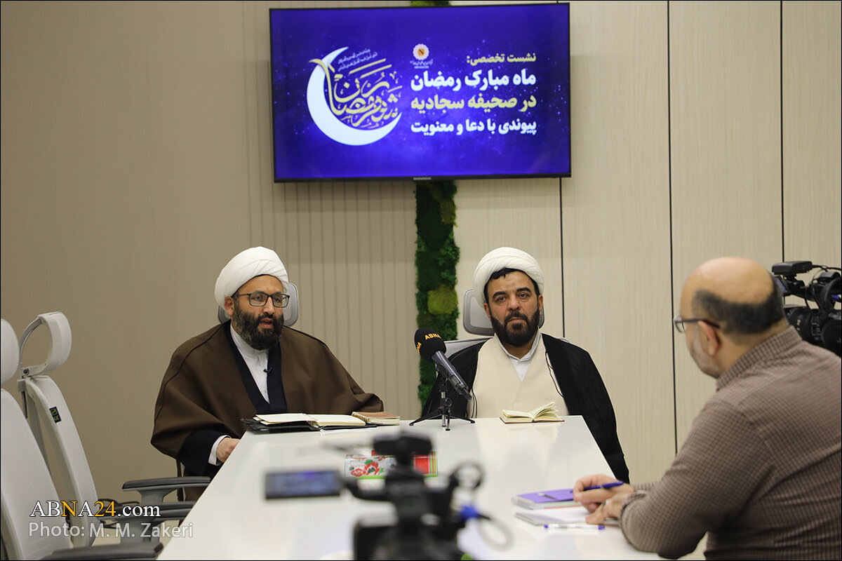 متن کامل نشست «ماه رمضان در صحیفه سجادیه؛ پیوندی با دعا و معنویت»/ صحیفه سجادیه راه عبادت و ارتباط با خدا را هموار می‌کند