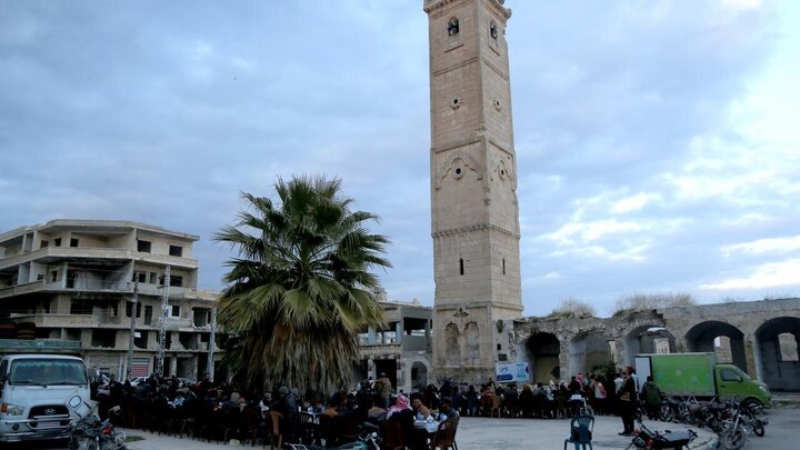 Photos: Muslims' mass Iftar in Idlib, Syria