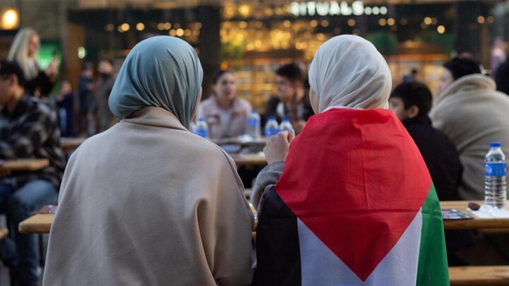 Photos: Supporting people of Gaza at street Iftar ceremony in Eindhoven, Netherlands