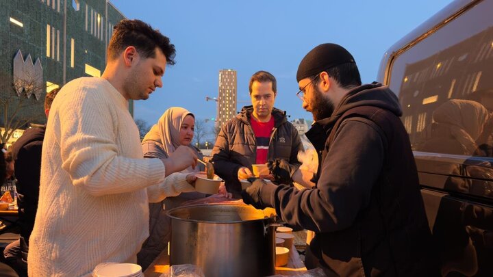Photos: Supporting people of Gaza at street Iftar ceremony in Eindhoven, Netherlands