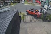 Knife-wielding man steals flag from Shia mosque in Sydney, sparking concerns