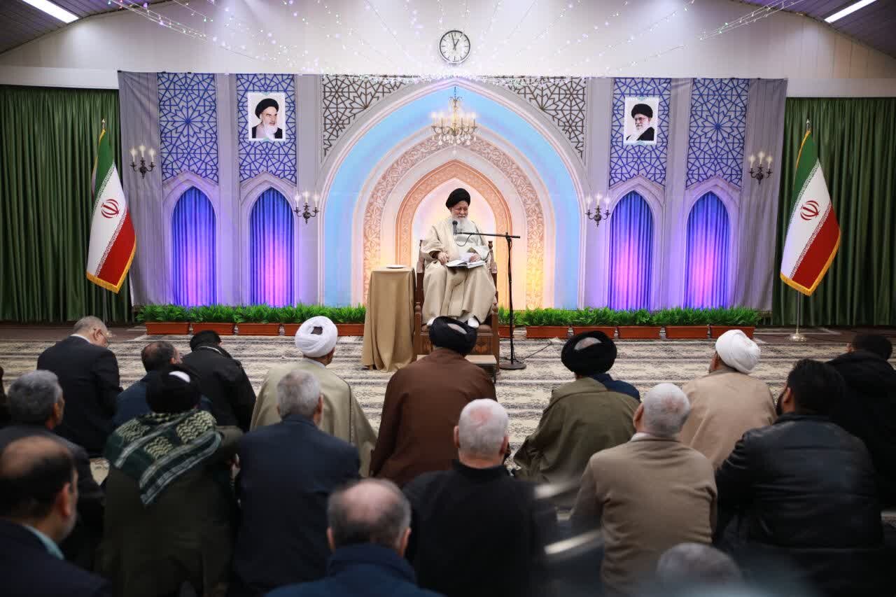 آیت‌الله علم‌الهدی: فرهنگ مدرنیته، تعاون را از زندگی اجتماعی حذف کرده است/ همیاری در مسیر نافرمانی خدا، عامل سقوط جامعه است