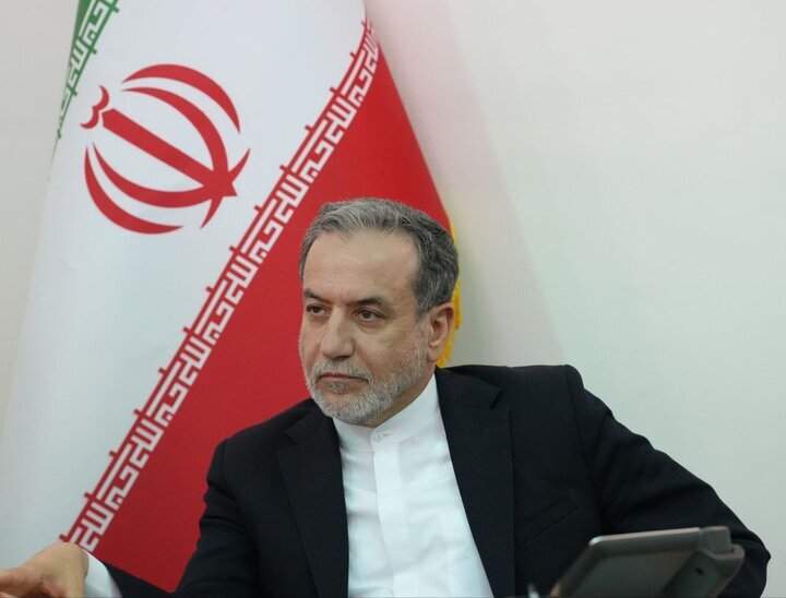 عراقچی: حملات آمریکا، یمنی‌ها را شکست نمی‌دهد