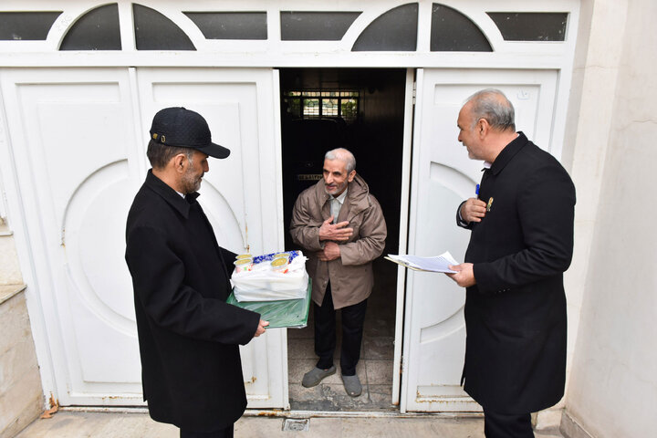 Photos: Imam Reza shrine distributes 2,000 Iftar meals daily in Mashhad