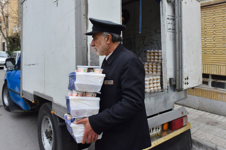 Photos: Imam Reza shrine distributes 2,000 Iftar meals daily in Mashhad