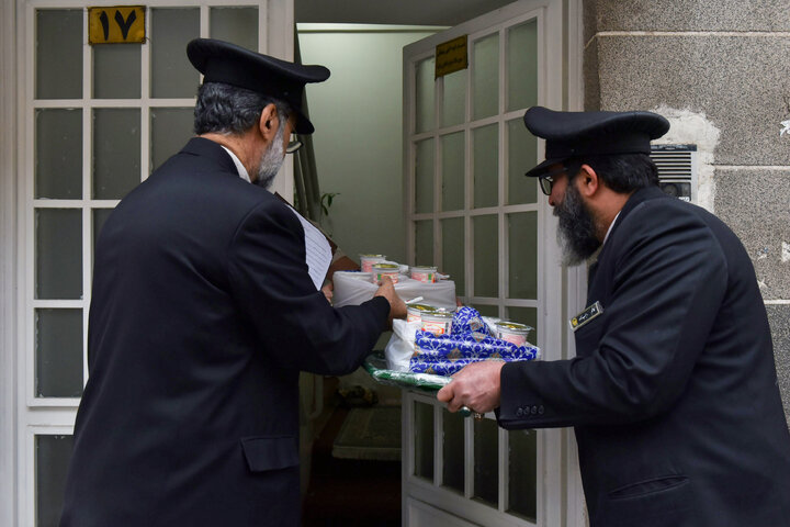 Photos: Imam Reza shrine distributes 2,000 Iftar meals daily in Mashhad