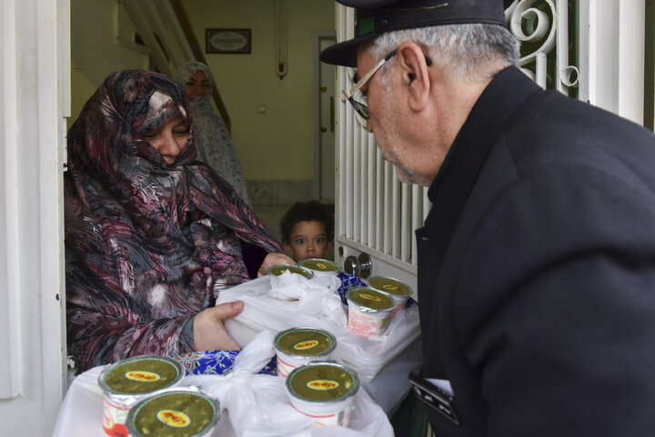 Photos: Imam Reza shrine distributes 2,000 Iftar meals daily in Mashhad