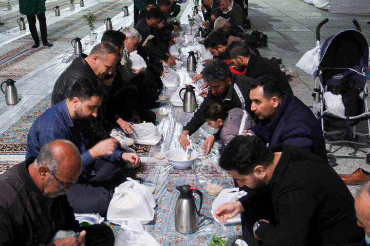 Photos: Iftar ceremony of Razavi Generosity Feast underway at Bab al-Kazim