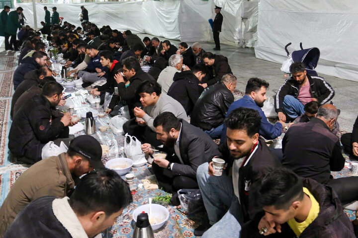 Photos: Iftar ceremony of Razavi Generosity Feast underway at Bab al-Kazim