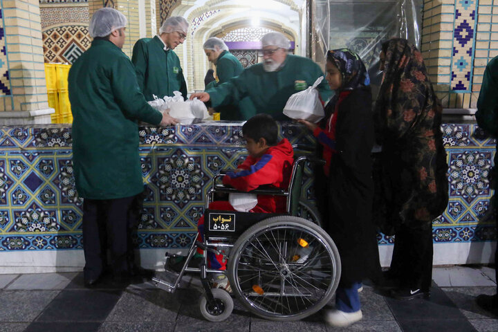 Photos: Iftar ceremony of Razavi Generosity Feast underway at Bab al-Kazim