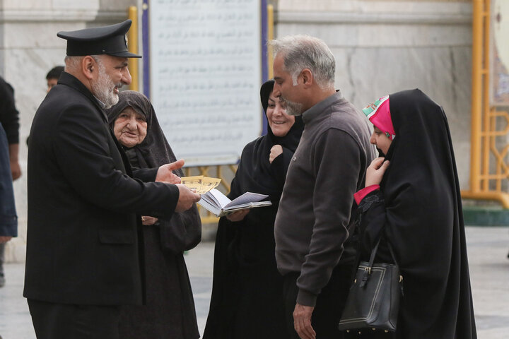 Photos: Imam Reza shrine sends invitations for Iftar feasts