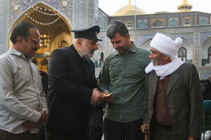 Photos: Imam Reza shrine sends invitations for Iftar feasts
