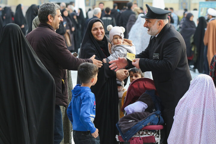 Photos: Imam Reza shrine sends invitations for Iftar feasts
