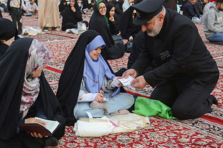 Photos: Imam Reza shrine sends invitations for Iftar feasts