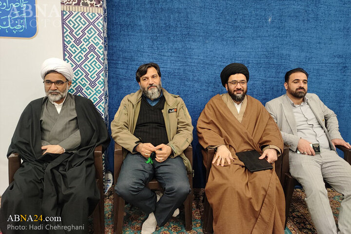 Photos: Qom's religious Hay'ats attend Iftar ceremony at Jamkaran Mosque