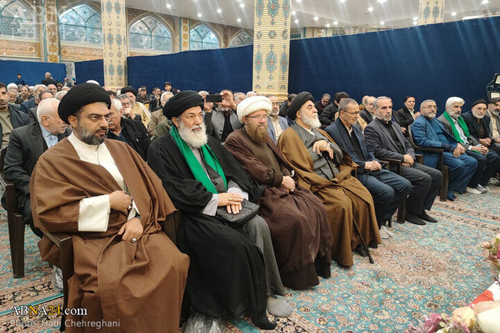 Photos: Qom's religious Hay'ats attend Iftar ceremony at Jamkaran Mosque