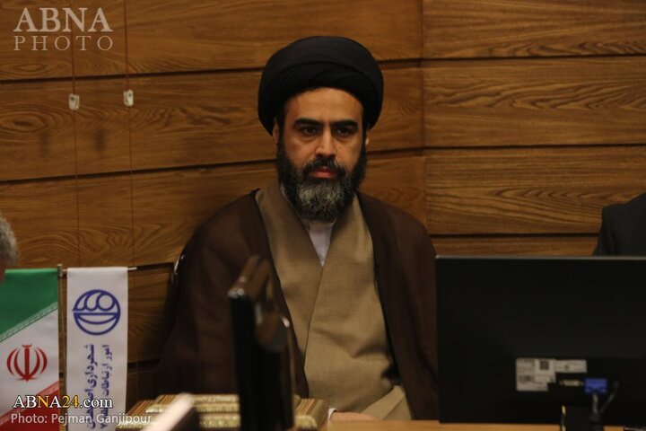 آیین رونمایی از کتاب «سرداران معنویت» در اصفهان