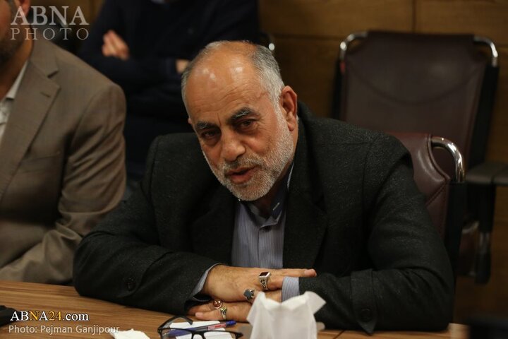 آیین رونمایی از کتاب «سرداران معنویت» در اصفهان