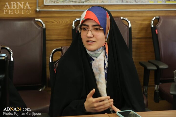 آیین رونمایی از کتاب «سرداران معنویت» در اصفهان