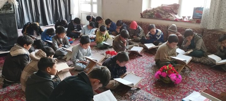 Photos: Afghan Shia children recite Quran in Kabul