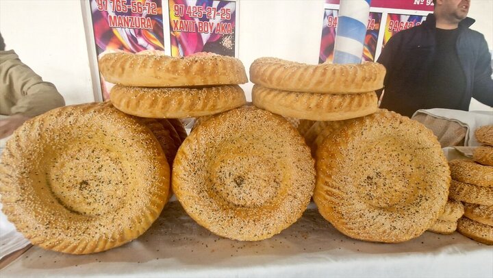 Photos: "Patir" bread; an essential item on table of Uzbeks during Ramadan