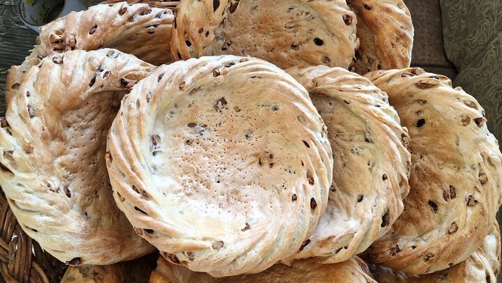 Photos: "Patir" bread; an essential item on table of Uzbeks during Ramadan