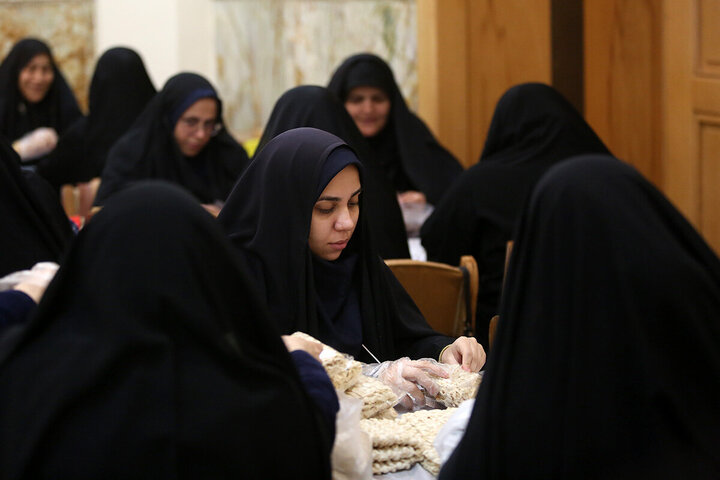 Photos: Simple Iftar packaging for Hazrat Masoumeh shrine with activities of more than 240 servants